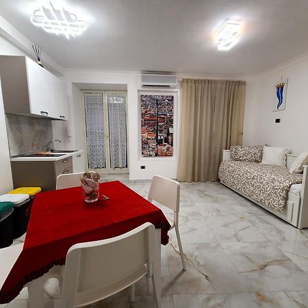La Casa Di Patta A Spaccanapoli Экстерьер фото