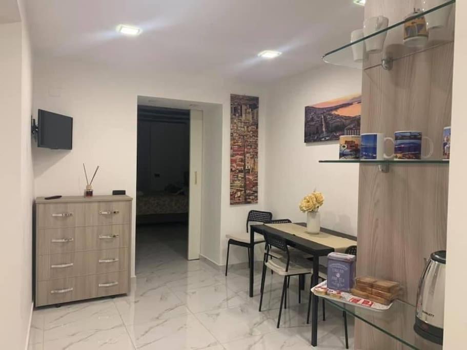 La Casa Di Patta A Spaccanapoli Экстерьер фото